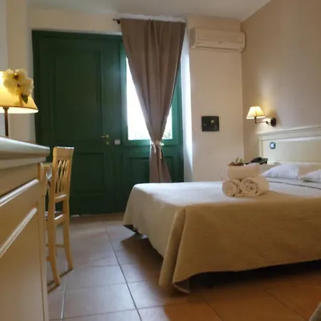 Santa Caterina Hotel 3*